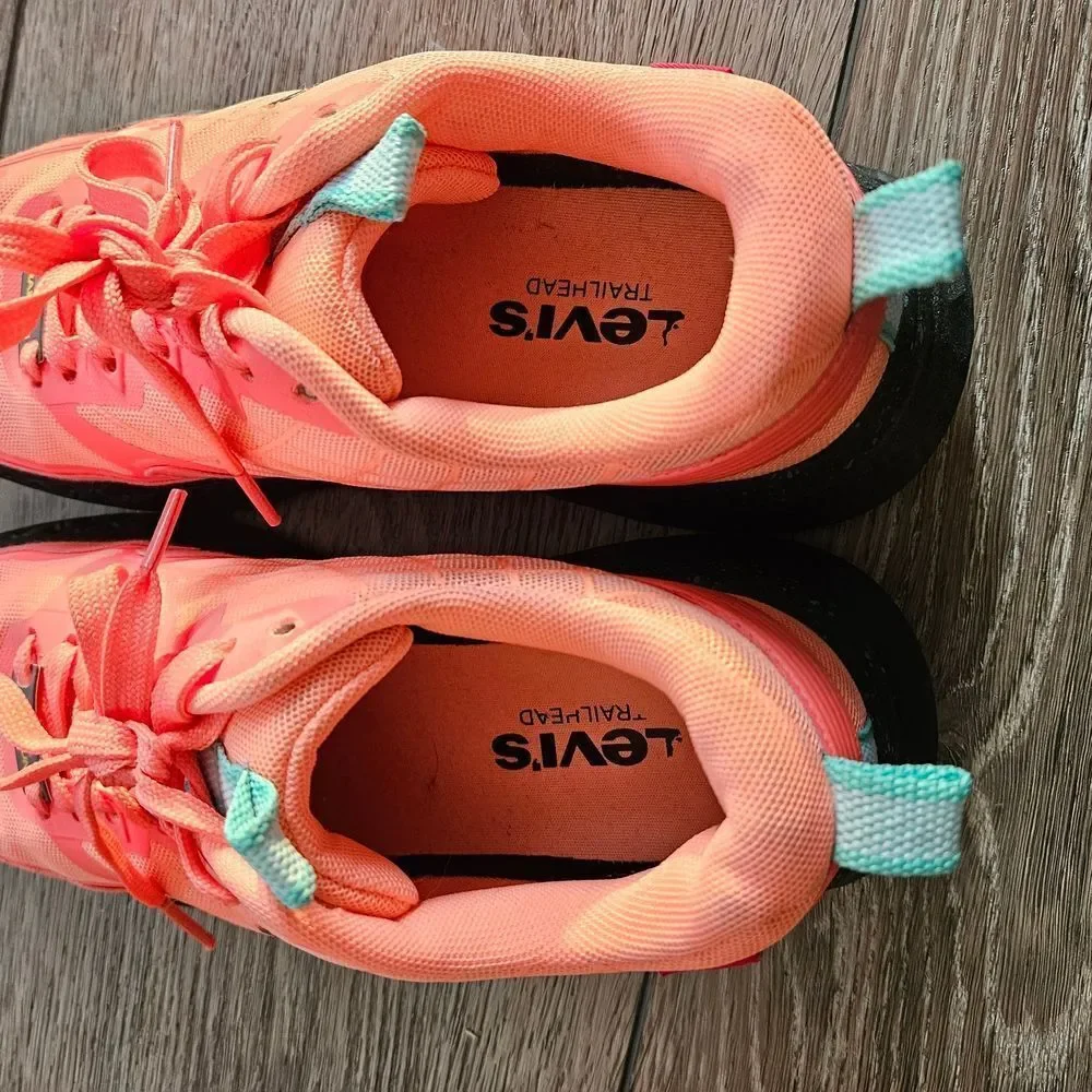 Levi's Coral Sneakers